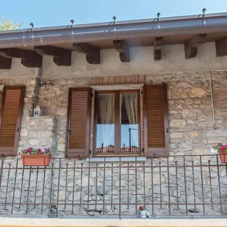 ベッド・アンド・ブレックファスト La Corte And Restaurant - Free Parking - 10 Minutes To The And Centre