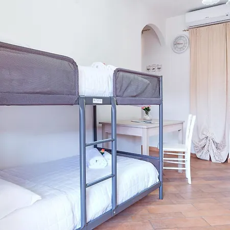 La Corte And Restaurant - Free Parking - 10 Minutes To The And Centre