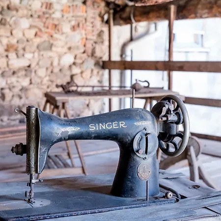 Bed & Breakfast La Corte And Restaurant - Free Parking - 10 Minutes To The And Centre 4*