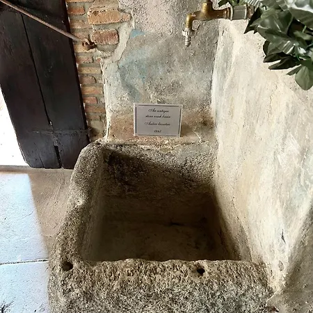 La Corte And Restaurant - Free Parking - 10 Minutes To The And Centre Bed & Breakfast Tavernerio