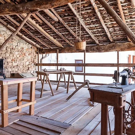 Frühstückspension La Corte And Restaurant - Free Parking - 10 Minutes To The And Centre