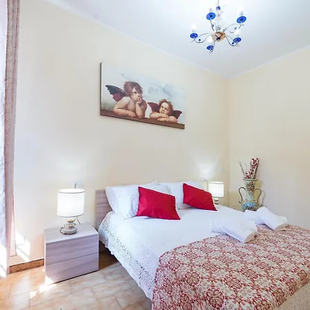 La Corte And Restaurant - Free Parking - 10 Minutes To The And Centre Couette-café 4*